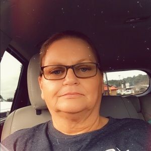 Meet your Posher, Deidra